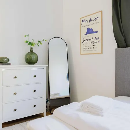 Apartmán Luxury With Harbor Views *