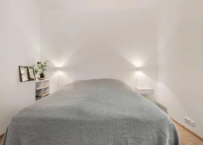 Luxury With Harbor Views